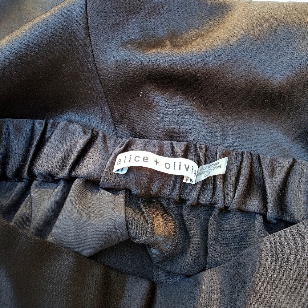 3/$100 Alice + Olivia Black Sweatpants